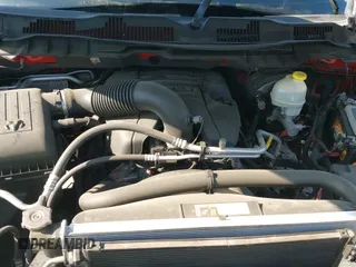 2014 Ram 1500 Express z VIN 3C6JR6AT5EG305140, wystawiony jako IAAI lot #42444478 z przebiegiem 140 072 mil mil oraz . Historia ofert i sprzedaży dostępna na DreamBid. Obrazek 25.