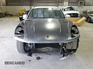 2022 Porsche Macan S z VIN WP1AG2A55NLB23934, wystawiony jako Copart lot #61139885 z przebiegiem 23 012 mil mil oraz Szkoda całkowita • Salvage title. Historia ofert i sprzedaży dostępna na DreamBid. Obrazek 5.