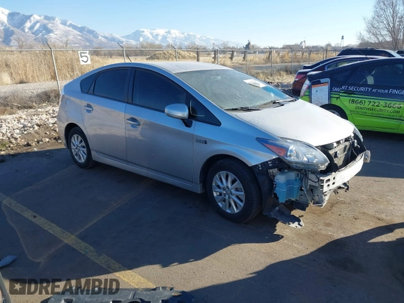 2013 Toyota Prius with VIN JTDKN3DP2D3036277, listed as a IAAI auction lot 41417329 with 135,679 mi miles and . Bid and sale history available at DreamBid. Image 1.