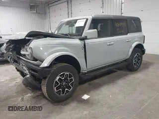 2023 Ford Bronco with VIN 1FMEE5BP7PLC09674, listed as a IAAI auction lot 42049792 with 25,937 mi miles and . Bid and sale history available at DreamBid. Image 17.