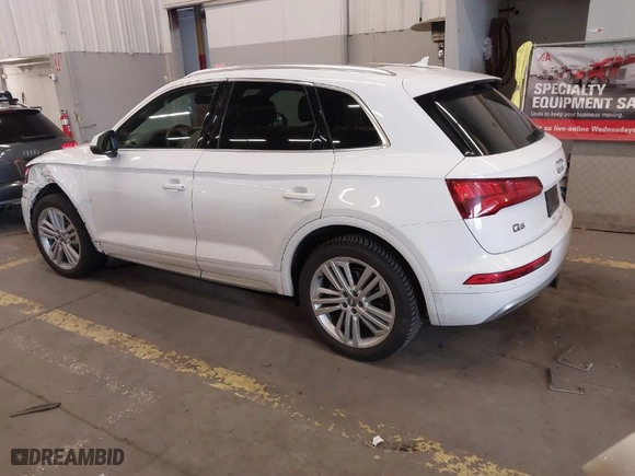2019 Audi Q5 Premium Plus with VIN WA1BNAFY1K2123370, listed as a IAAI auction lot 41691786 with 56,801 mi miles. Bid and sale history available at carsss.com. Image 3.