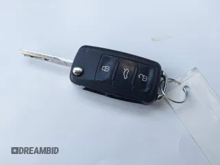 2014 Volkswagen Tiguan S z VIN WVGBV3AX4EW581302, wystawiony jako IAAI lot #41033175 z przebiegiem 69 791 mil mil oraz . Historia ofert i sprzedaży dostępna na DreamBid. Obrazek 11.
