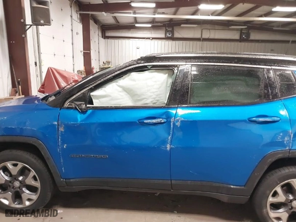 2020 Jeep Compass Limited with VIN 3C4NJDCB4LT159117, listed as a IAAI auction lot 41428741 with 59,337 mi miles. Bid and sale history available at carsss.com. Image 14.