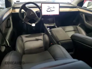 2022 Tesla Model Y Long Range z VIN 7SAYGDEEXNA012904, wystawiony jako Copart lot #57492865 z przebiegiem 31 294 mil mil oraz Szkody całkowita. Historia ofert i sprzedaży dostępna na DreamBid. Obrazek 8.