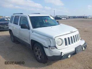 2015 Jeep Patriot Sport with VIN 1C4NJPBB9FD410100, listed as a IAAI auction lot 41536941 with 145,386 mi miles. Bid and sale history available at carsss.com. Image 1.