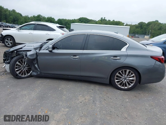 2019 Infiniti Q50 3.0t LUXE with VIN JN1EV7AR1KM559553, listed as a IAAI auction lot 40128019 with 62,272 mi miles. Bid and sale history available at carsss.com. Image 15.