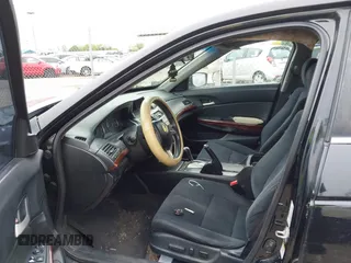 2010 Honda Crosstour EX z VIN 5J6TF1H31AL000843, wystawiony jako IAAI lot #42289093 z przebiegiem 182 517 mil mil oraz . Historia ofert i sprzedaży dostępna na DreamBid. Obrazek 5.