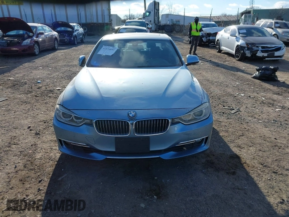 2012 BMW 3 Series 328i с VIN WBA3C1C55CF432664, выставлен на аукционе IAAI как лот 41334641 с пробегом Не указан миль и . История ставок и продаж доступна на DreamBid. Изображение 12.