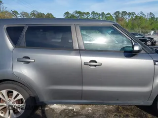 2016 Kia Soul + with VIN KNDJP3A52G7260073, listed as a IAAI auction lot 41893771 with 131,763 mi miles. Bid and sale history available at carsss.com. Image 13.