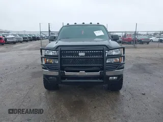 2006 Chevrolet Silverado 1500 LT1 with VIN 2GCEK13Z261356091, listed as a IAAI auction lot 41734558 with 247,209 mi miles. Bid and sale history available at carsss.com. Image 12.