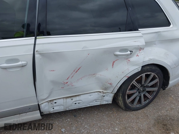 2017 Audi Q7 Premium Plus with VIN WA1LAAF79HD029144, listed as a IAAI auction lot 41902773 with Not Provided miles and . Bid and sale history available at DreamBid. Image 20.