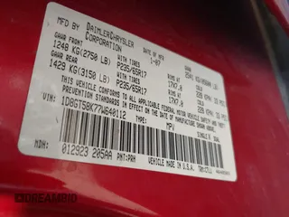 2007 Dodge Nitro SLT with VIN 1D8GT58K77W640112, listed as a IAAI auction lot 42015613 with 220,061 mi miles. Bid and sale history available at carsss.com. Image 9.