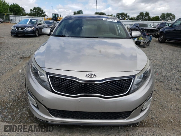 2014 Kia Optima EX z VIN 5XXGN4A7XEG343052, wystawiony jako Copart lot #56757305 z przebiegiem 210 678 mil mil oraz Tytuł czysty. Historia ofert i sprzedaży dostępna na DreamBid. Obrazek 5.