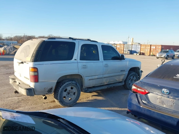 2001 Chevrolet Tahoe LS with VIN 1GNEK13T01R175168, listed as a IAAI auction lot 41419827 with 255,002 mi miles. Bid and sale history available at carsss.com. Image 13.