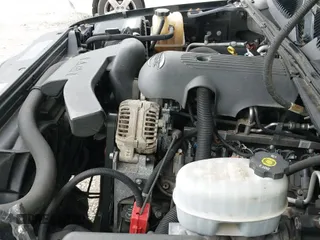 2005 Chevrolet Suburban LT z VIN 3GNEC16Z05G176582, wystawiony jako IAAI lot #43053269 z przebiegiem 282 633 mil mil oraz . Historia ofert i sprzedaży dostępna na DreamBid. Obrazek 12.