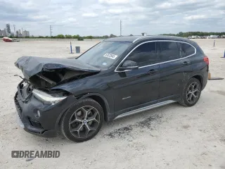 2016 BMW X1 xDrive28i z VIN WBXHT3C37GP884315, wystawiony jako Copart lot #53523945 z przebiegiem 108 813 mil mil oraz Szkoda całkowita • Salvage title. Historia ofert i sprzedaży dostępna na DreamBid. Obrazek 1.