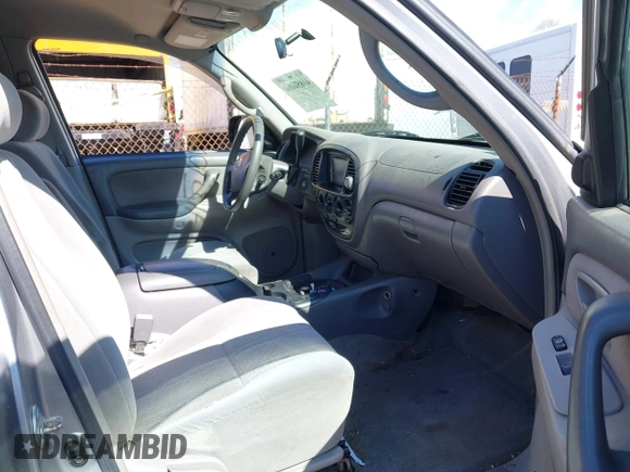2004 Toyota Tundra SR5 with VIN 5TBDT44194S452527, listed as a IAAI auction lot 41851064 with 211,346 mi miles and . Bid and sale history available at DreamBid. Image 5.