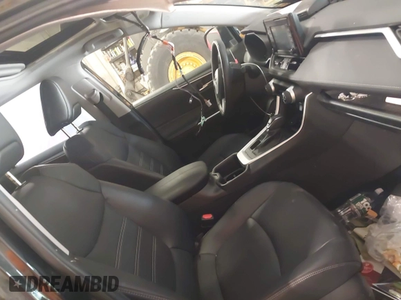 2022 Toyota RAV4 XLE Premium z VIN 2T3A1RFV1NW311285, wystawiony jako IAAI lot #42242488 z przebiegiem 51 678 mil mil oraz . Historia ofert i sprzedaży dostępna na DreamBid. Obrazek 5.