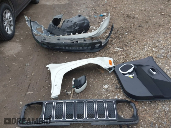 2021 Jeep Renegade Islander z VIN ZACNJDBB3MPM13536, wystawiony jako IAAI lot #41907857 z przebiegiem 28 599 mil mil oraz . Historia ofert i sprzedaży dostępna na DreamBid. Obrazek 12.