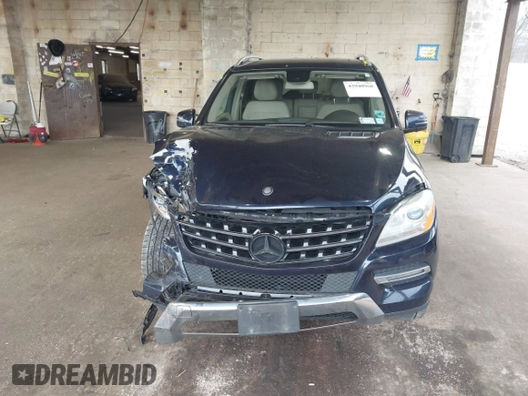 2014 Mercedes-Benz M 350 with VIN 4JGDA5HB0EA399894, listed as a IAAI auction lot 42040960 with 189,714 mi miles and . Bid and sale history available at carsss.com. Image 13.