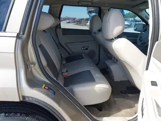 2005 Jeep Grand Cherokee Limited with VIN 1J8HR58225C588848, listed as a IAAI auction lot 42010262 with 205,482 mi miles. Bid and sale history available at carsss.com. Image 8.