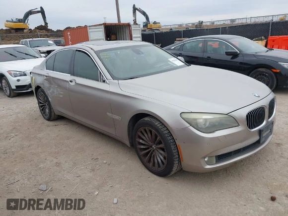 2012 BMW 7 Series 740i with VIN WBAKA4C51CC613670, listed as a IAAI auction lot 41582639 with 149,753 mi miles. Bid and sale history available at carsss.com. Image 1.