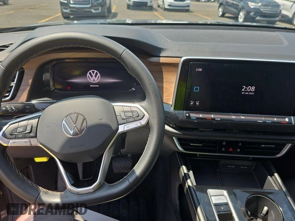 2024 Volkswagen Atlas SE с VIN 1V2HR2CAXRC566069, выставлен на аукционе IAAI как лот 42852810 с пробегом 20 626 миль миль и . История ставок и продаж доступна на DreamBid. Изображение 24.