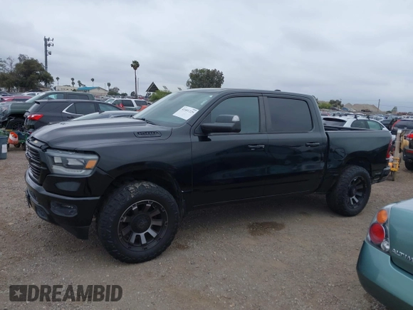 2019 Ram 1500 Big Horn z VIN 1C6RREFT4KN769609, wystawiony jako IAAI lot #42401229 z przebiegiem 46 049 mil mil oraz . Historia ofert i sprzedaży dostępna na DreamBid. Obrazek 15.