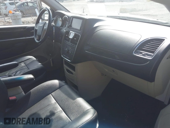 2016 Chrysler Town & Country Touring with VIN 2C4RC1BG1GR156868, listed as a IAAI auction lot 40506661 with 116,065 mi miles. Bid and sale history available at carsss.com. Image 5.