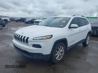 2018 Jeep Cherokee Latitude with VIN 1C4PJMCB3JD528531, listed as a IAAI auction lot 41906621 with 122,137 mi miles and . Bid and sale history available at DreamBid. Image 17.
