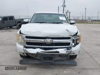 2010 Chevrolet Silverado 1500 LT with VIN 1GCSCSE00AZ293058, listed as a IAAI auction lot 41464133 with 164,865 mi miles and . Bid and sale history available at DreamBid. Image 6.