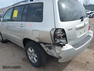 2006 Toyota Highlander w/3rd Row with VIN JTEEP21A160167427, listed as a IAAI auction lot 41815991 with 308,542 mi miles. Bid and sale history available at carsss.com. Image 6.