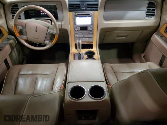 2007 Lincoln Navigator с VIN 5LMFL28557LJ24912, выставлен на аукционе Copart как лот 50890425 с пробегом 145 135 миль миль и Списание • Salvage title. История ставок и продаж доступна на DreamBid. Изображение 8.