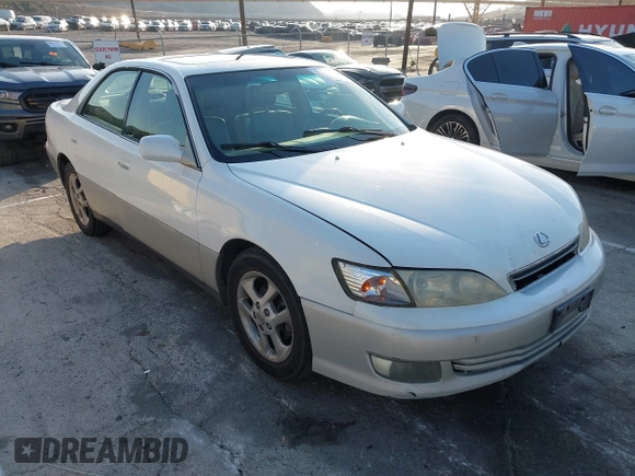 2001 Lexus ES with VIN JT8BF28G210299821, listed as a IAAI auction lot 41539064 with 248,063 mi miles. Bid and sale history available at carsss.com. Image 1.