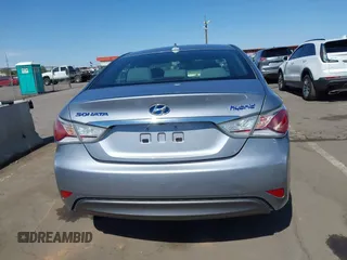 2015 Hyundai Sonata Hybrid Limited with VIN KMHEC4A41FA133127, listed as a IAAI auction lot 41759254 with 70,124 mi miles. Bid and sale history available at carsss.com. Image 16.