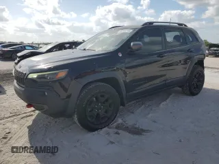 2019 Jeep Cherokee Trailhawk z VIN 1C4PJMBXXKD342371, wystawiony jako Copart lot #55144715 z przebiegiem 78 433 mil mil oraz Szkoda całkowita • Salvage title. Historia ofert i sprzedaży dostępna na DreamBid. Obrazek 1.