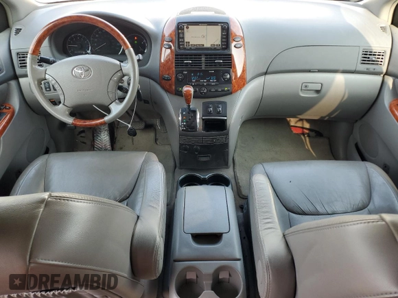 2008 Toyota Sienna XLE with VIN 5TDZK22C98S177112, listed as a Copart auction lot 58806545 with 157,095 mi miles and Salvage title. Bid and sale history available at DreamBid. Image 8.