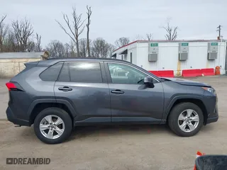 2021 Toyota RAV4 XLE with VIN 2T3P1RFV0MW213664, listed as a IAAI auction lot 41931079 with 65,922 mi miles. Bid and sale history available at carsss.com. Image 13.