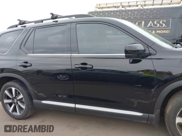 2024 Honda Pilot Touring z VIN 5FNYG1H70RB032368, wystawiony jako IAAI lot #41805758 z przebiegiem 13 078 mil mil oraz . Historia ofert i sprzedaży dostępna na DreamBid. Obrazek 13.