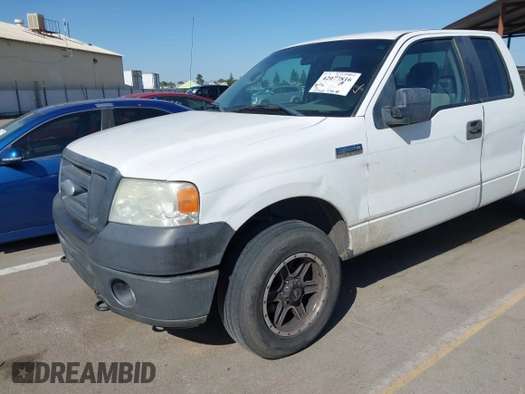 2007 Ford F-150 XLT with VIN 1FTPX14527KD42148, listed as a IAAI auction lot 42077816 with 267,360 mi miles. Bid and sale history available at carsss.com. Image 6.