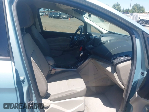2013 Ford C-Max SE z VIN 1FADP5AU8DL503765, wystawiony jako IAAI lot #42313130 z przebiegiem 191 724 mil mil oraz . Historia ofert i sprzedaży dostępna na DreamBid. Obrazek 5.