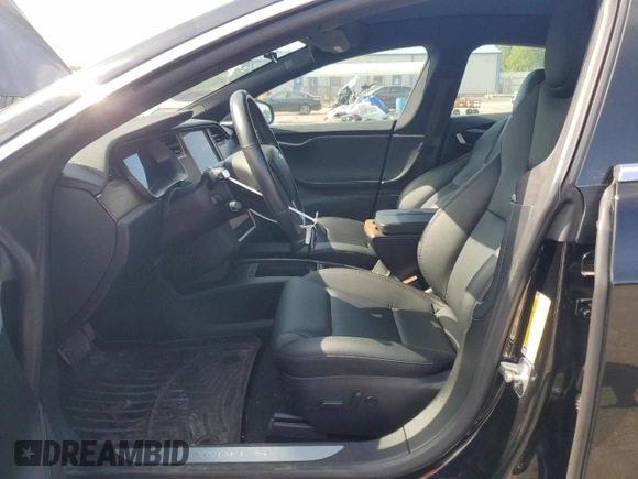 2020 Tesla Model S Long Range z VIN 5YJSA1E29LF413563, wystawiony jako Copart lot #61396605 z przebiegiem 48 748 mil mil oraz Szkoda całkowita • Salvage title. Historia ofert i sprzedaży dostępna na DreamBid. Obrazek 7.