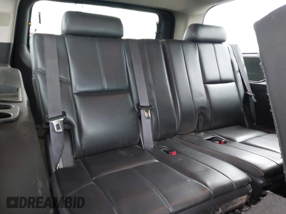 2011 Chevrolet Suburban LT with VIN 1GNSCJE01BR327933, listed as a IAAI auction lot 41813011 with 279,627 mi miles. Bid and sale history available at carsss.com. Image 17.
