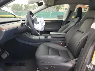 2024 Tesla Model Y Long Range с VIN 7SAYGDEE1RF161579, выставлен на аукционе Copart как лот 59901495 с пробегом 38 556 миль миль и Списание • Salvage title. История ставок и продаж доступна на DreamBid. Изображение 7.