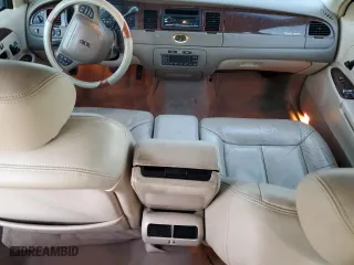 2002 Lincoln Town Car Cartier with VIN 1LNHM83W62Y618719, listed as a Copart auction lot 88722925 with 0 mi miles and Salvage Title. Bid and sale history available at carsss.com. Image 8.