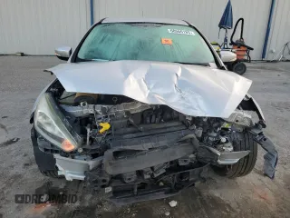 2016 Ford Focus Titanium with VIN 1FADP3N2XGL376941, listed as a Copart auction lot 60560185 with 147,985 mi miles and Salvage title. Bid and sale history available at DreamBid. Image 5.