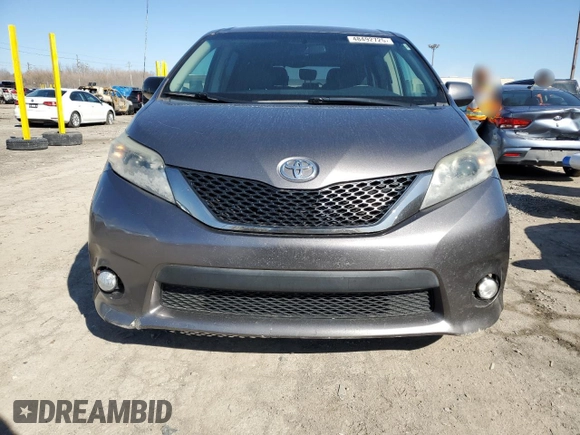 2011 Toyota Sienna SE с VIN 5TDXK3DC5BS117992, выставлен на аукционе Copart как лот 48492725 с пробегом 177 647 миль миль и Списание • Salvage title. История ставок и продаж доступна на DreamBid. Изображение 5.