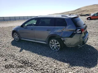 2017 Volkswagen Golf S z VIN 3VWH17AU7HM520826, wystawiony jako Copart lot #52184895 z przebiegiem 77 849 mil mil oraz Szkoda całkowita • Salvage title. Historia ofert i sprzedaży dostępna na DreamBid. Obrazek 2.