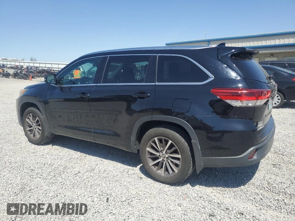 2017 Toyota Highlander XLE z VIN 5TDJZRFH8HS411635, wystawiony jako Copart lot #52080215 z przebiegiem 83 711 mil mil oraz Szkoda całkowita • Salvage title. Historia ofert i sprzedaży dostępna na DreamBid. Obrazek 2.