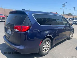 2019 Chrysler Pacifica Touring with VIN 2C4RC1DG7KR556147, listed as a IAAI auction lot 42599780 with 79,092 mi miles and . Bid and sale history available at DreamBid. Image 12.